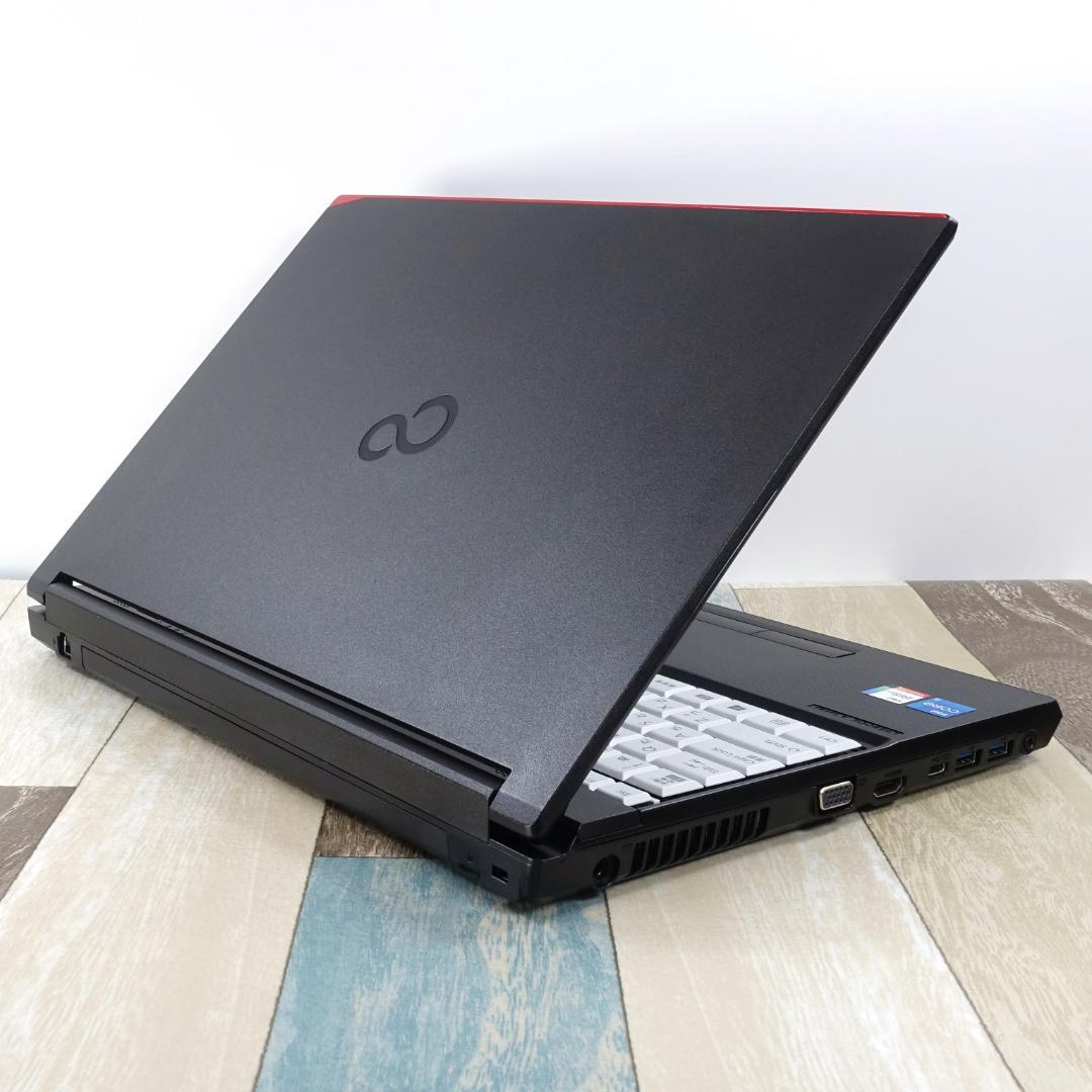 美品で神速の２０２３年製✨１２世代コアｉ５に超高速ＳＳＤ５１２ＧＢ＆大容量メモリ