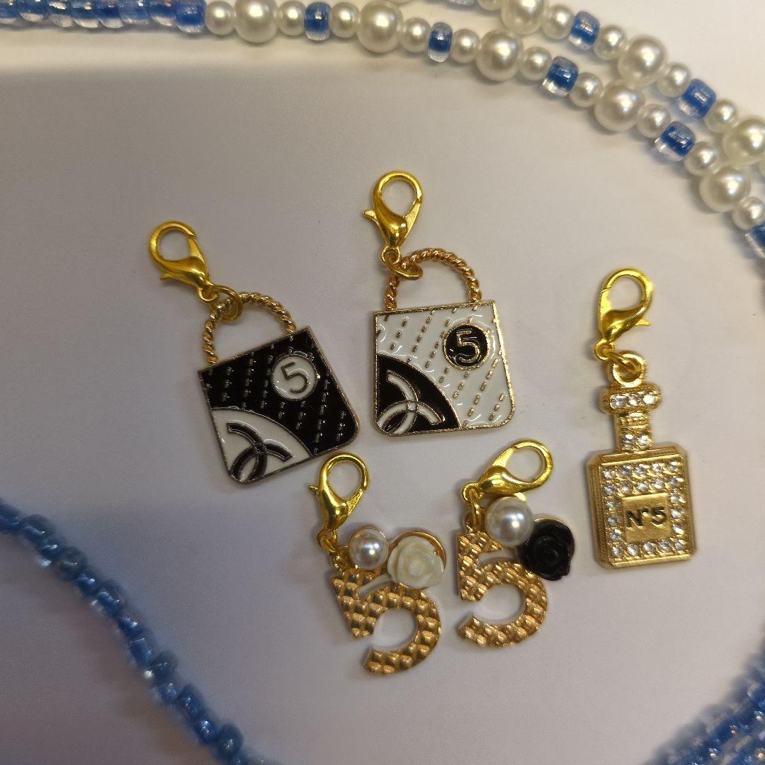 チャーム付き！クリアブルー！眼鏡チェーン、マスクストラップにも！