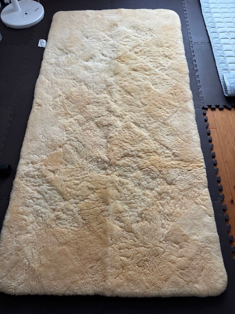 送料無料　ムートンシーツ　シングル　無地　西川　ベージュ　クリーニング済み