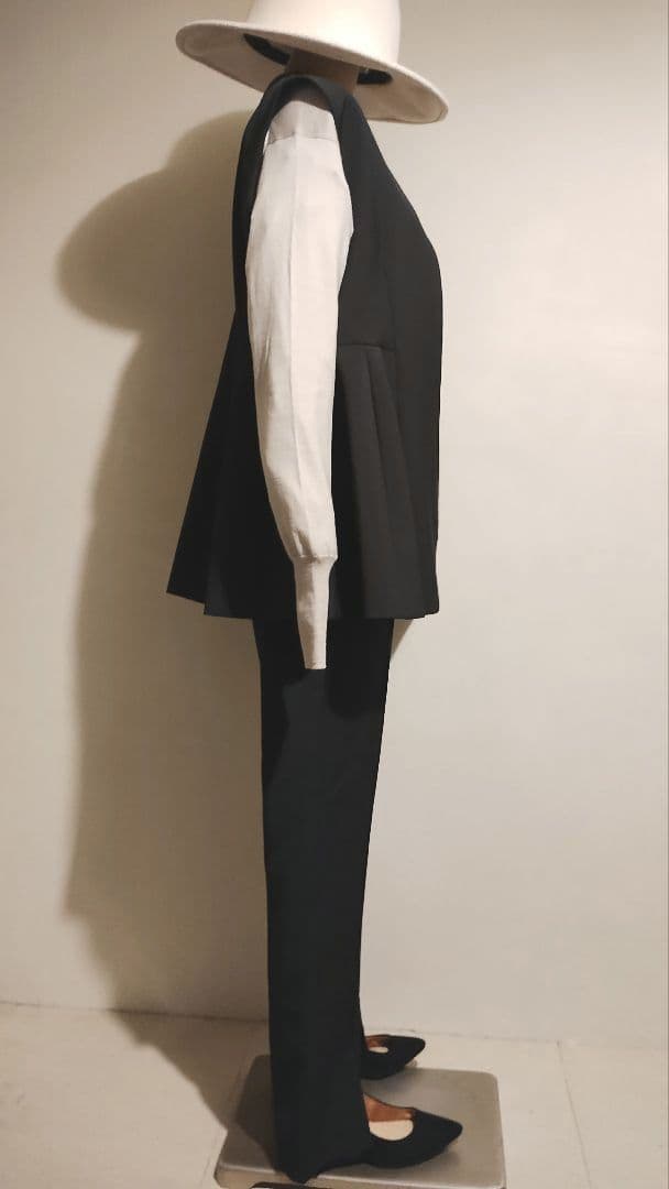 C6747 MilaOwenミラオーウェンペプラムベストセットアップ