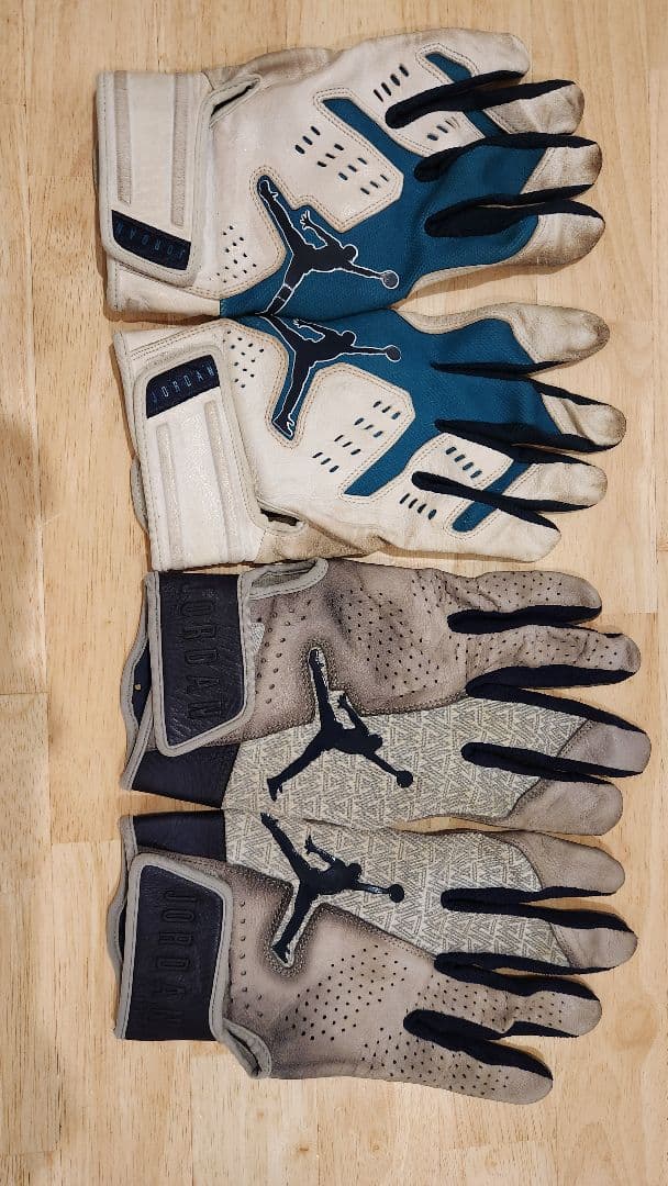 マニー・マチャド、カイル・ルイス　バッティンググローブ　　セット