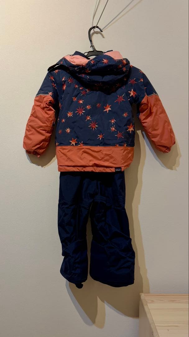 Patagonia 子ども用スノーウェア ネイビー/オレンジ