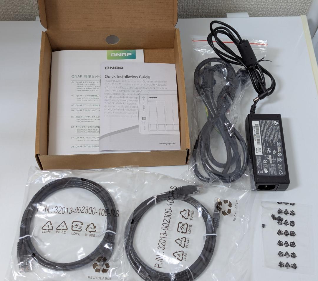 外付けハードディスク・ドライブ QNAP TP-231P + 4TBx2