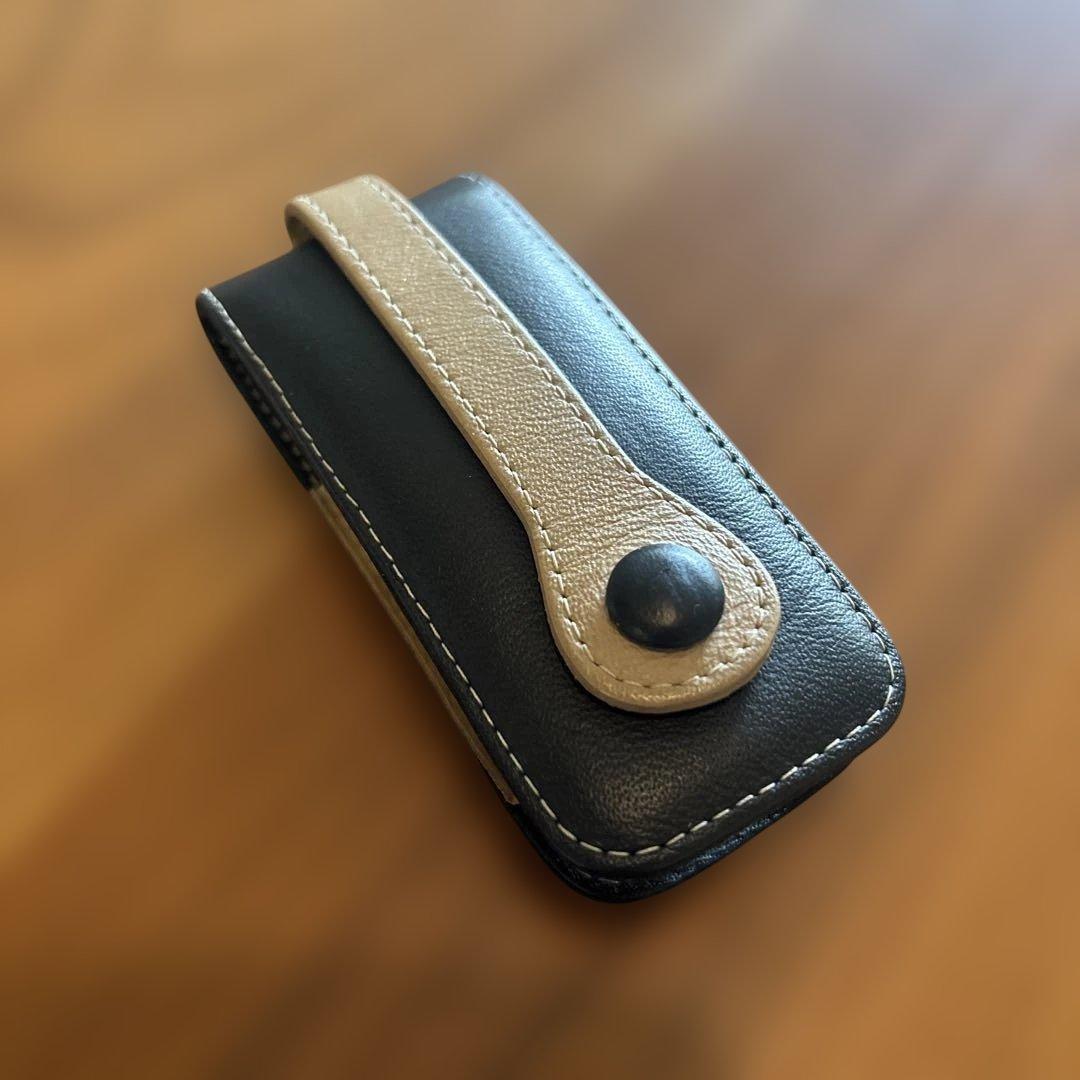 美品　純正　ポルシェ　本革　キーケース　本物　ブラック　レザー　エンブレム