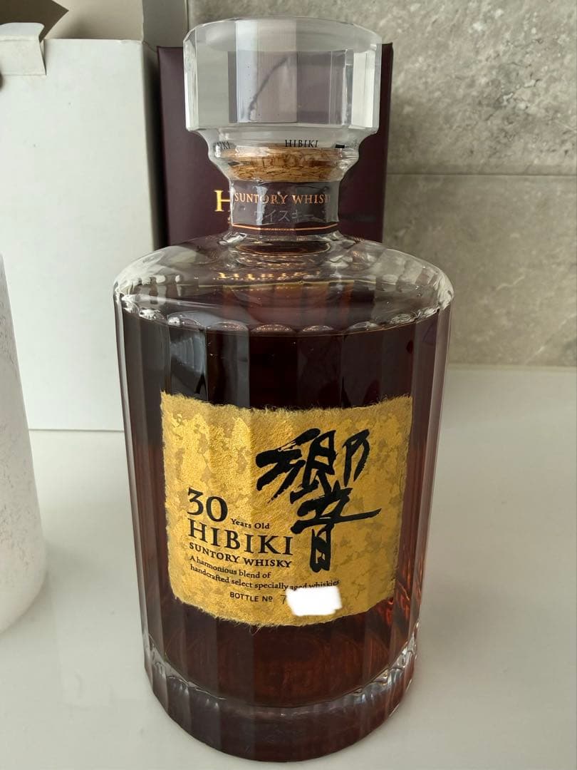 響 30年 ウイスキー 白箱付き