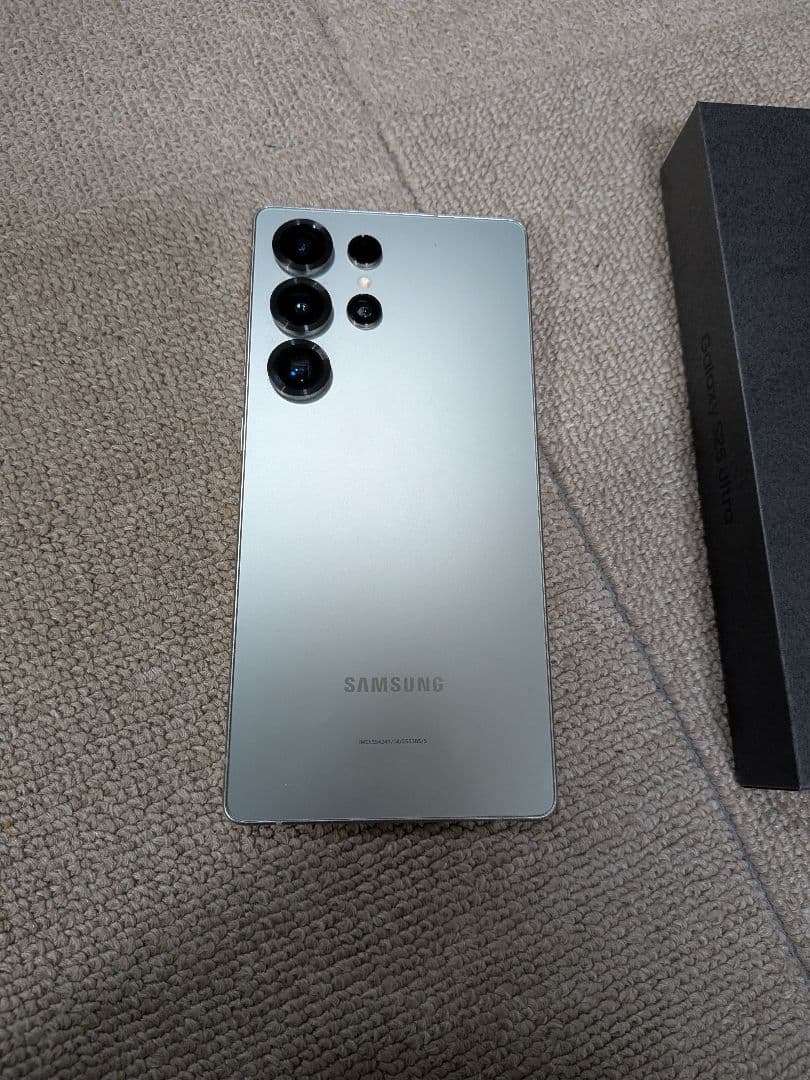 フリーですさん専用Samsung Galaxy S25 Ultra シルバー