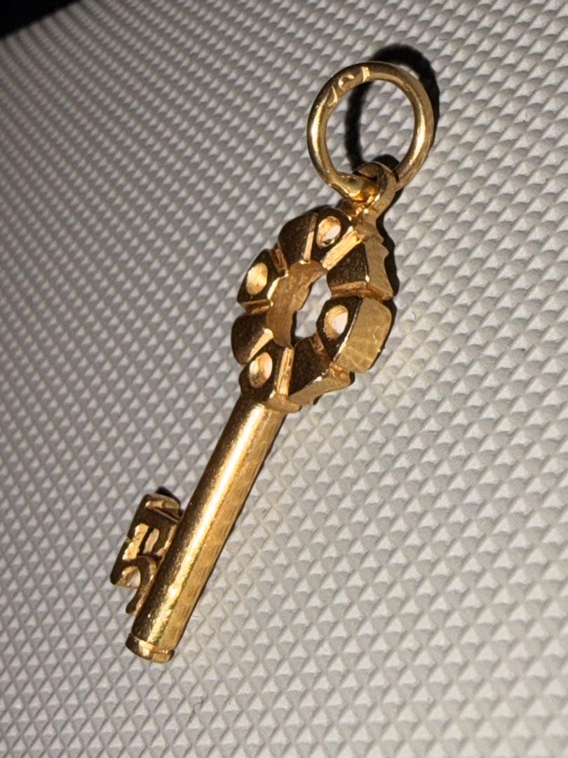 K18 チャーム 鍵 キー ネックレス トップ 約2.2g アンティーク