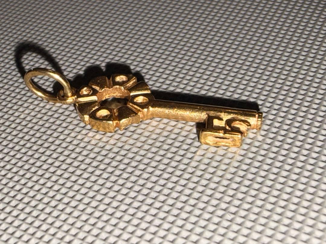 K18 チャーム 鍵 キー ネックレス トップ 約2.2g アンティーク