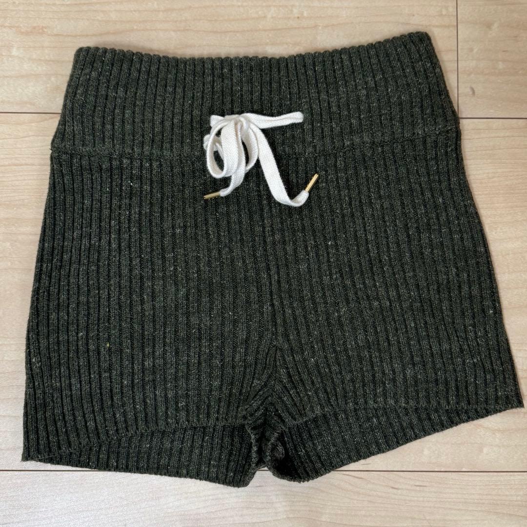 【値下中】ジュエミ　juemi ニットパンツ　カーキ