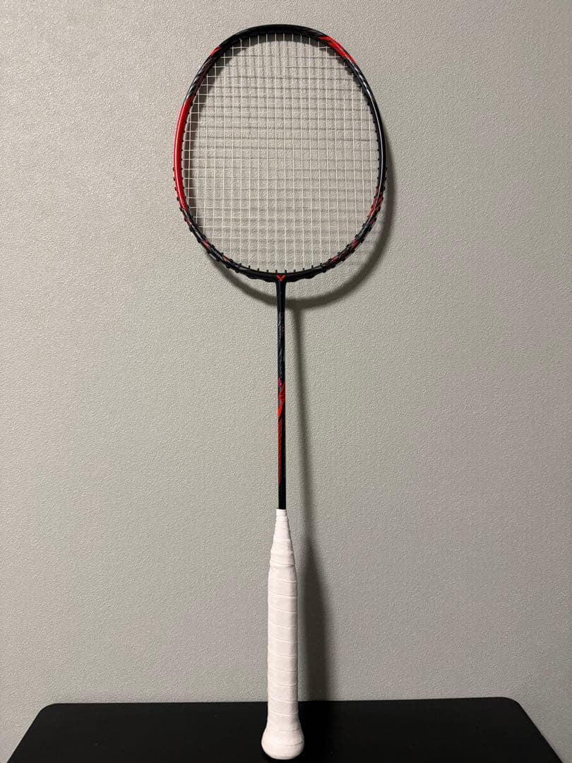 VICTOR THRUSTER RYUGA LLIC ラケット　4UG5