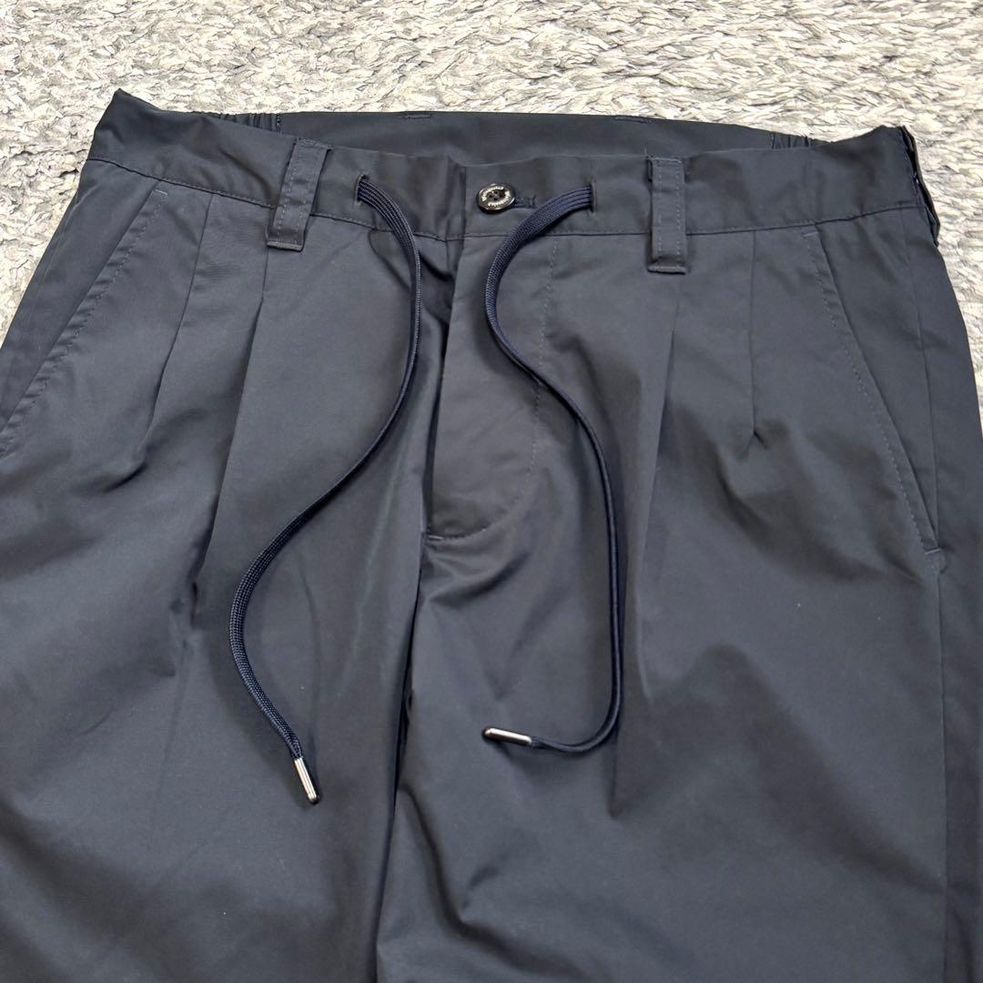 名作 1piu1uguale3 シャカシャカ イージーパンツ ジョガーパンツ