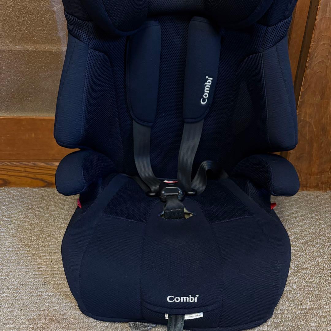 美品 Combi ジョイトリップエアスルー　ジュニアシート　ネイビー