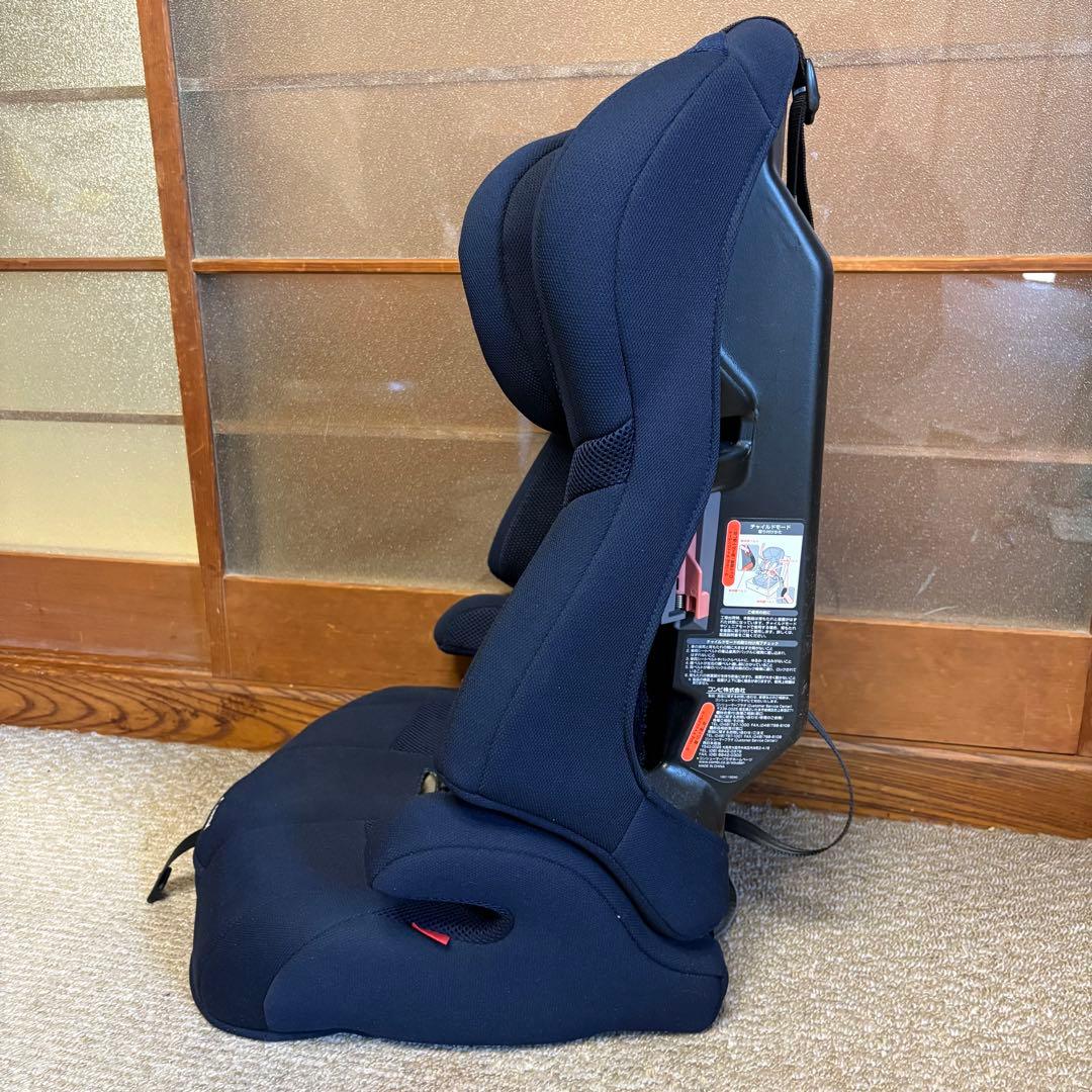 美品 Combi ジョイトリップエアスルー　ジュニアシート　ネイビー