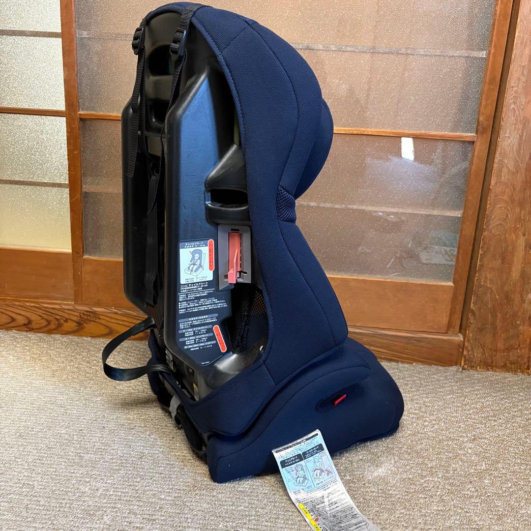 美品 Combi ジョイトリップエアスルー　ジュニアシート　ネイビー