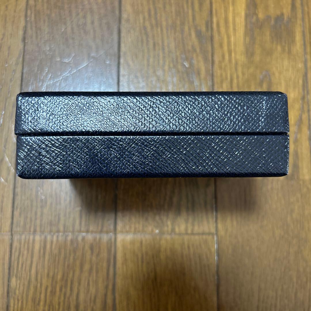 PRADA エピレザー ブラック ケース