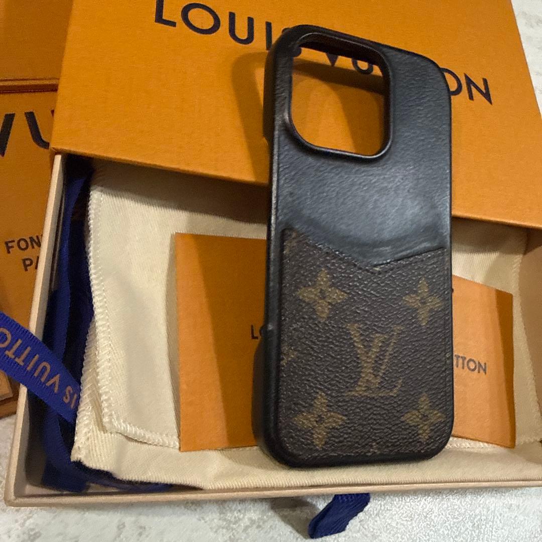 美品★Louis Vuitton iPhone16 pro 用ケース