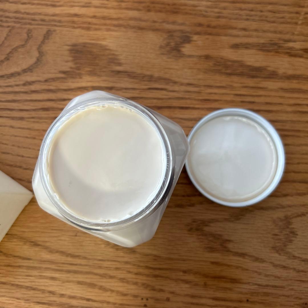 ローラメルシエ　ホイップボディークリーム アンバーバニラ