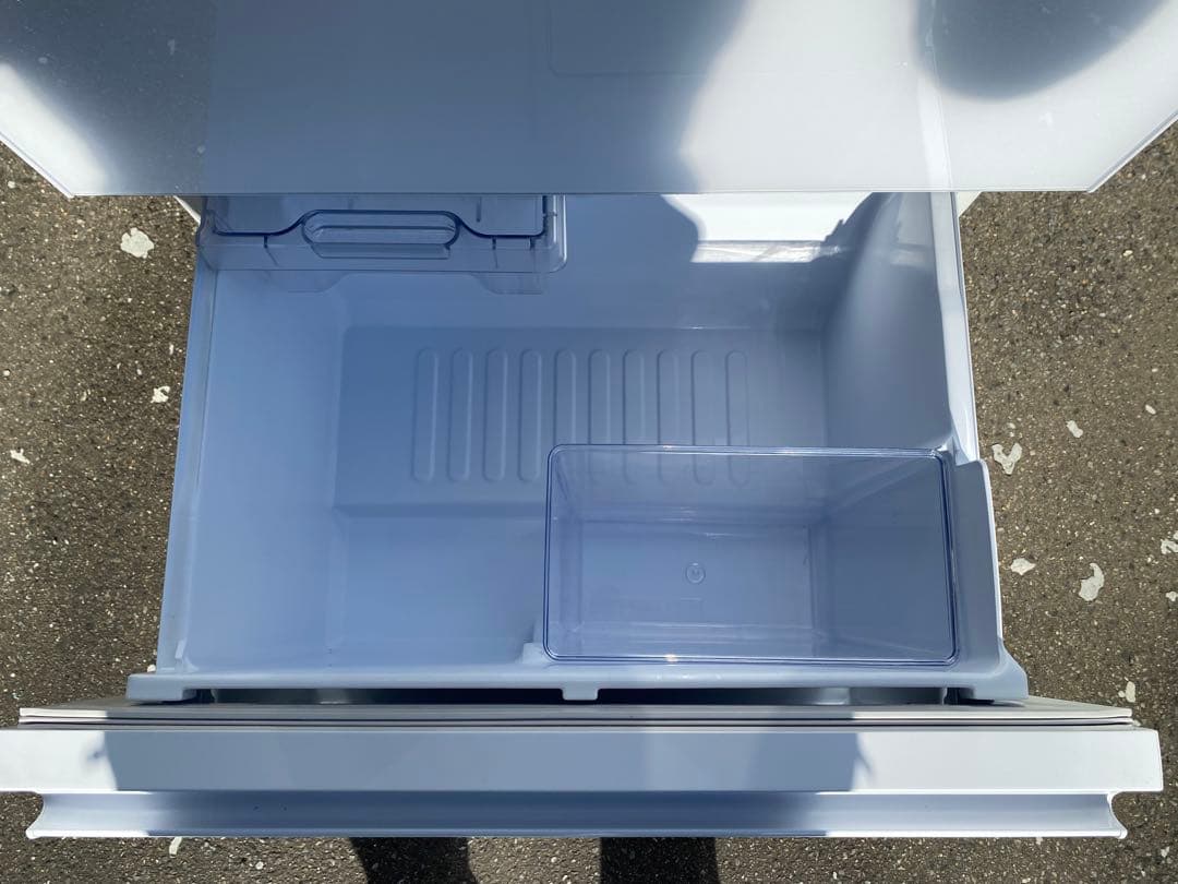 【B16】美品　シャープ　350L冷蔵庫 SJ-GW35H-W　22年製