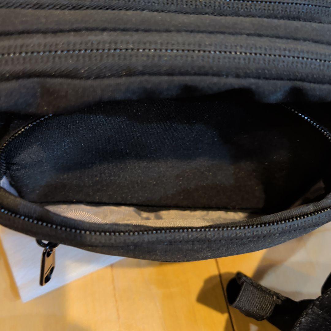 【極美品】POMULU ポムル 2WAYヒップシート ブラック 箱・説明書付