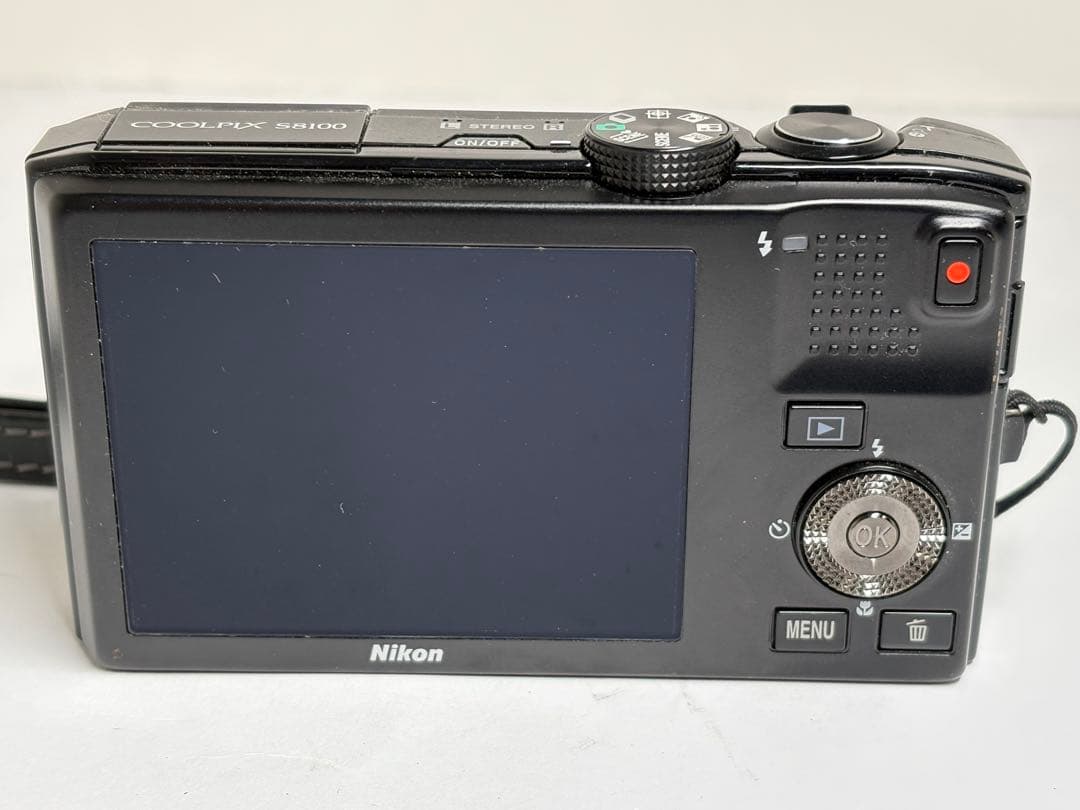 ★実用美品★ ニコン NIKON COOLPIX S8100 バッテリー付き