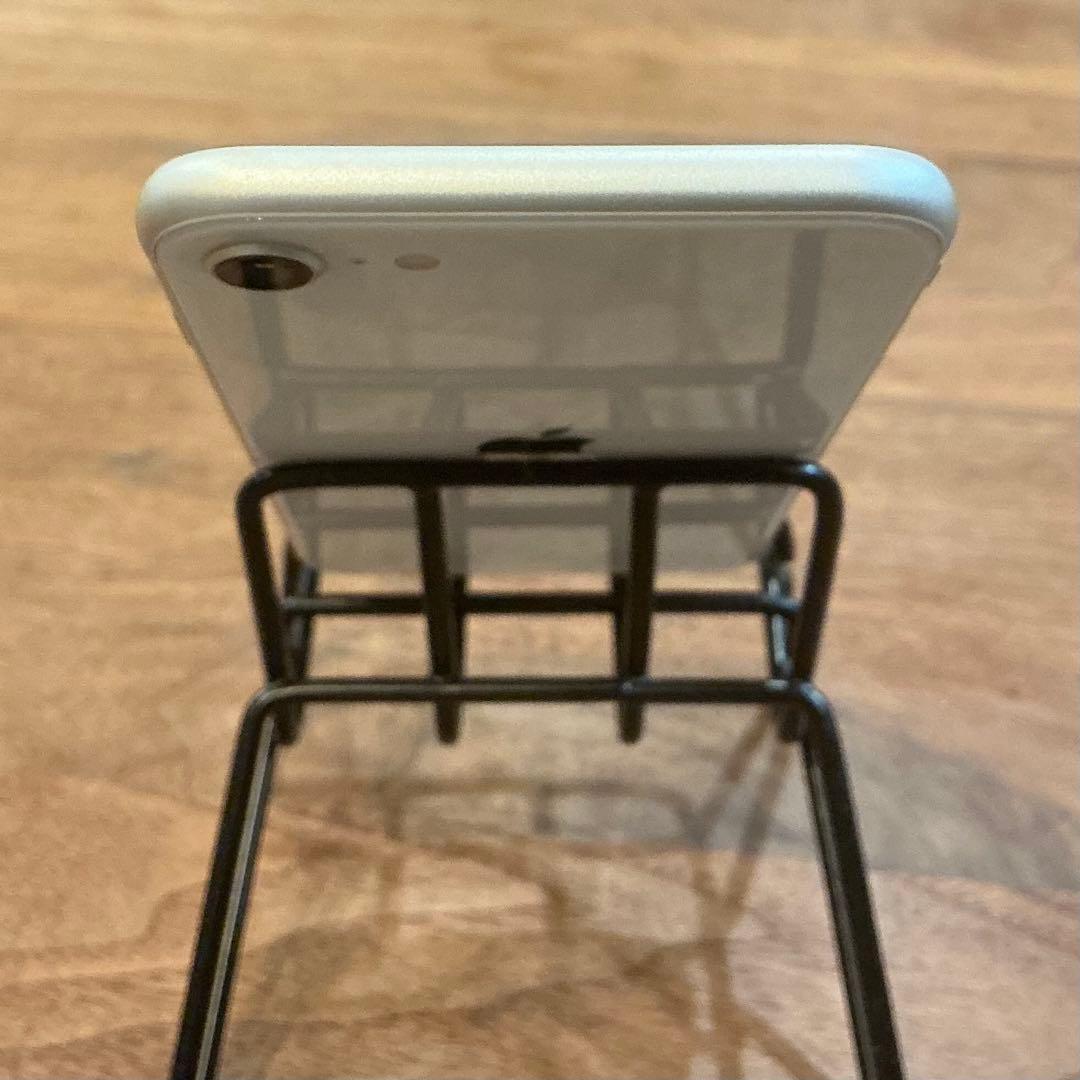 Apple iPhone SE (第3世代) 256GB スターライト