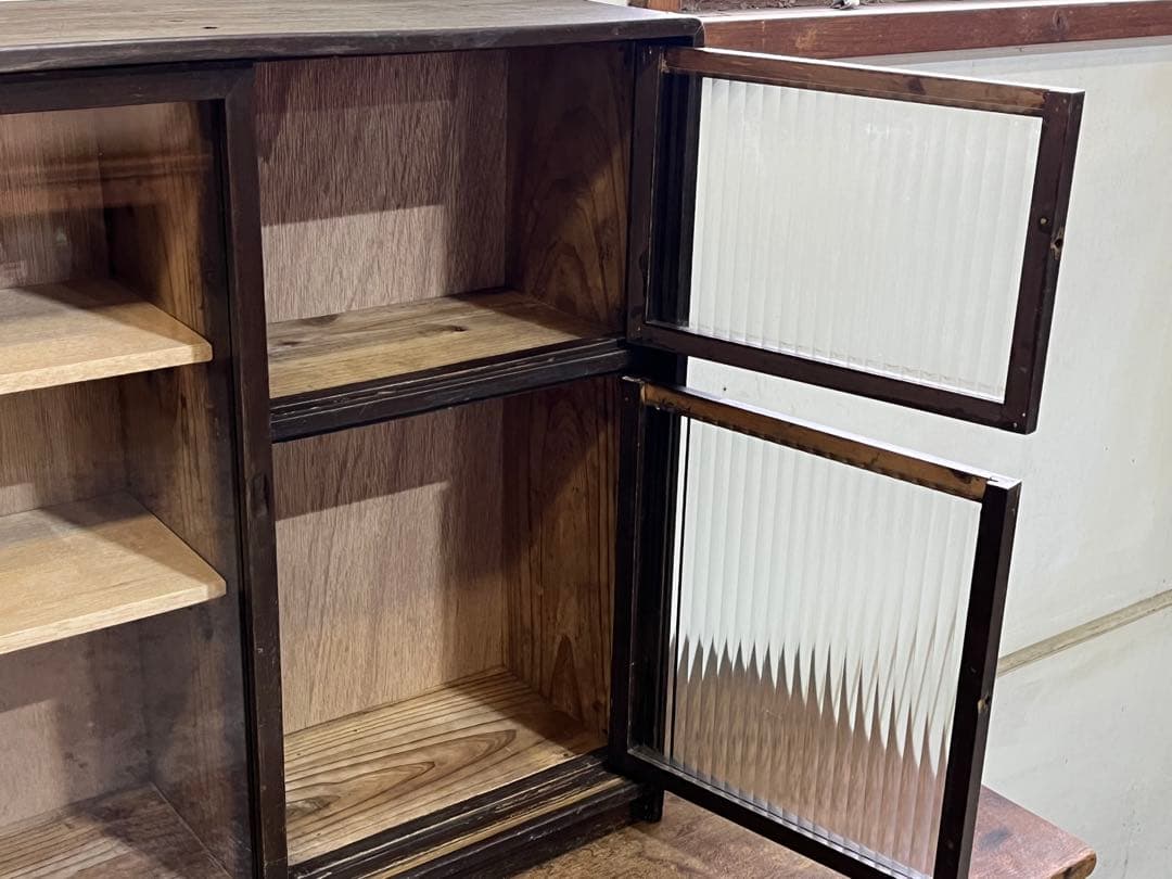 ☆*☆様 昭和レトロ 木製卓上水屋箪笥ガラス戸棚 モールガラス食器棚 茶棚