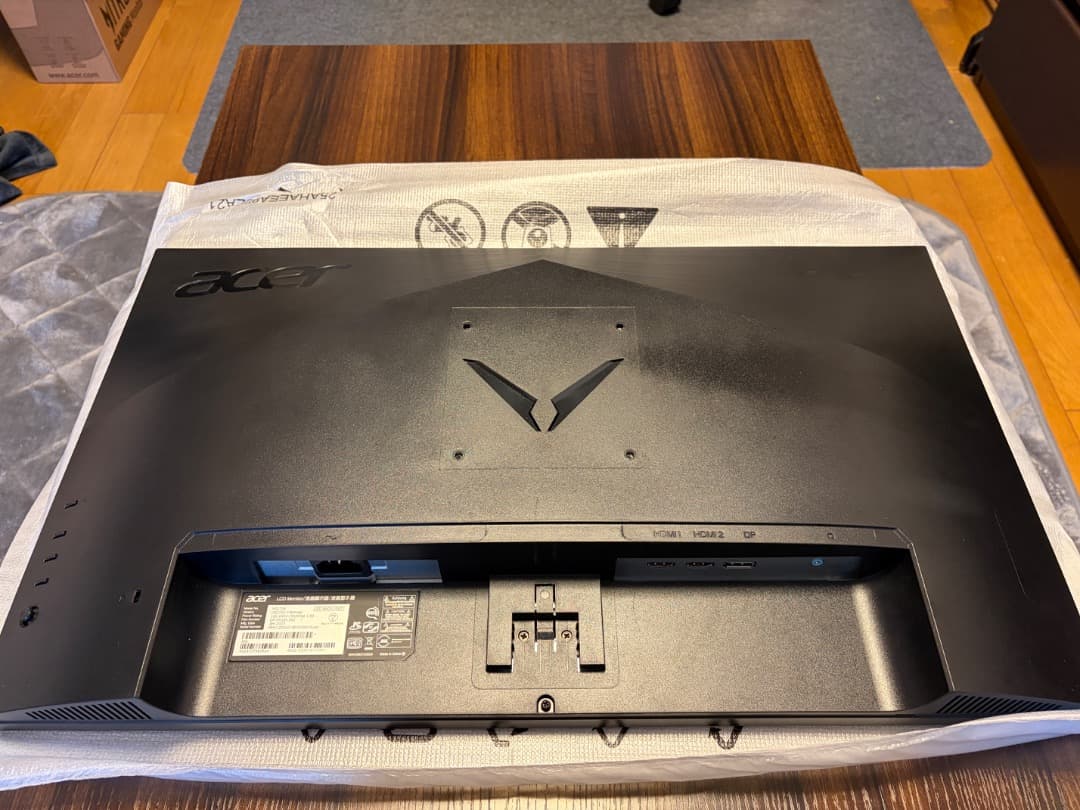 27インチ 4K 160Hz モニター Acer VG272KV3bmiipx