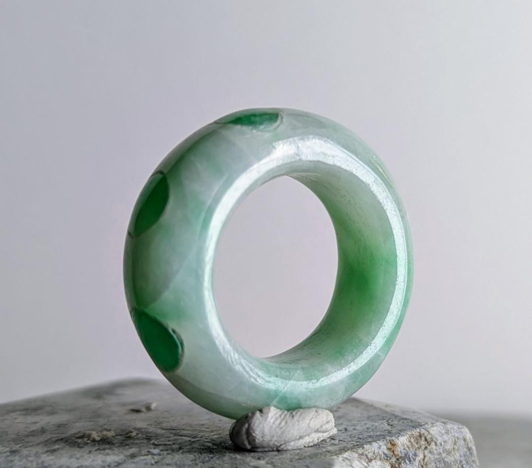 糸魚川翡翠 緑色10号〜15号 　リング指輪　勾玉