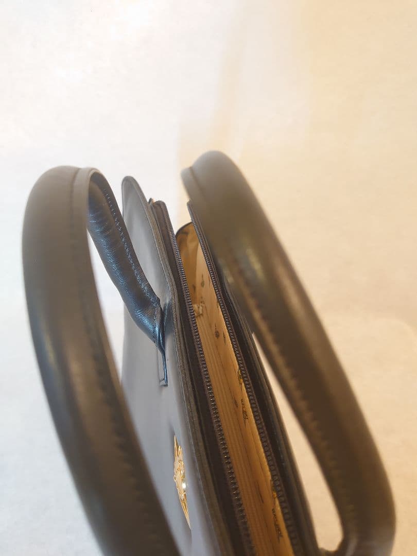 ヴィヴィアン・ウエストウッド　ビジネスバッグ