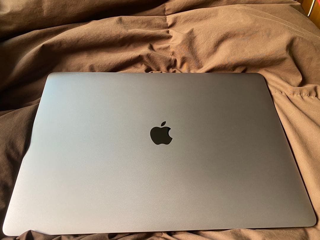 Macbook pro 2019 16インチ i9/1TB/16gb