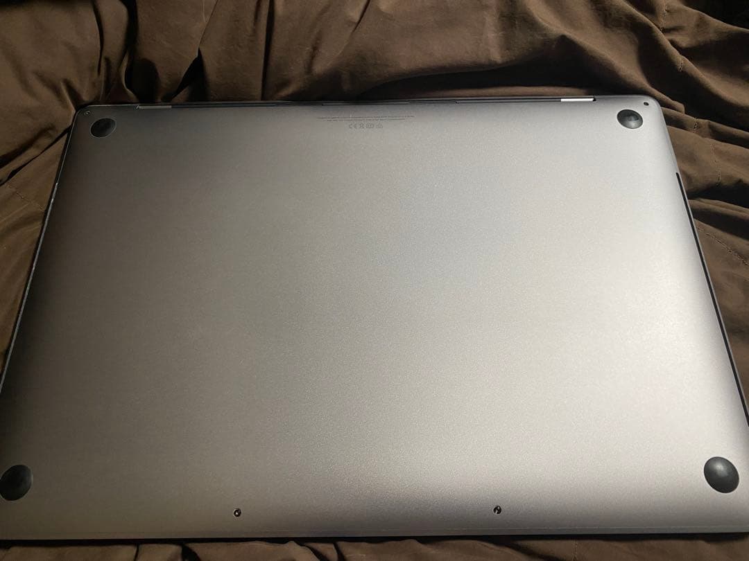 Macbook pro 2019 16インチ i9/1TB/16gb