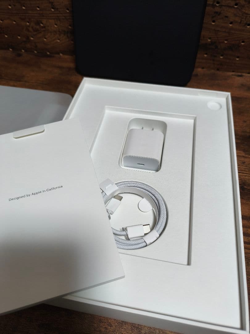 Apple iPad (A16) 128GB Wi-Fi シルバー 本体