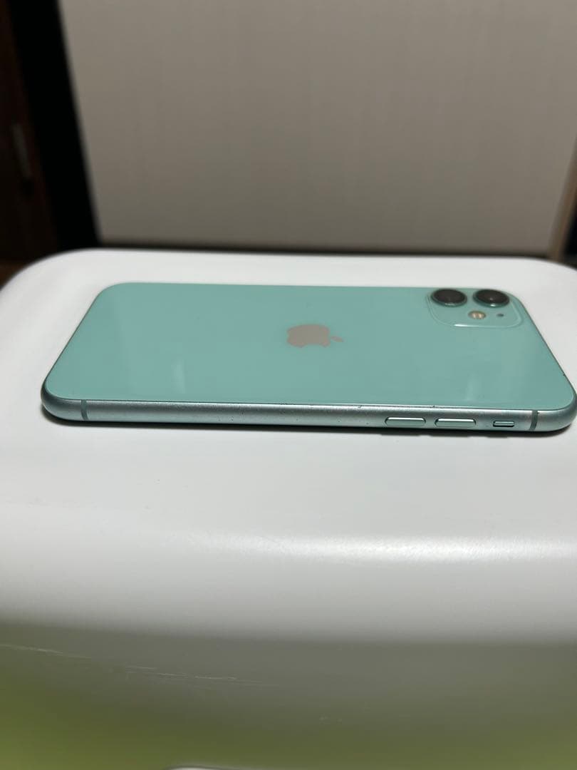 美品 Apple iPhone 11 本体 グリーン