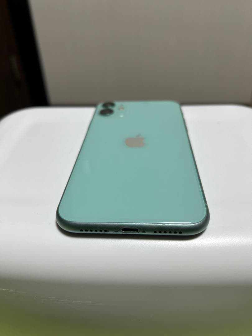美品 Apple iPhone 11 本体 グリーン