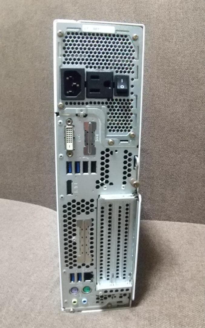 富士通　ESPRIMO D587/SX i5-7500