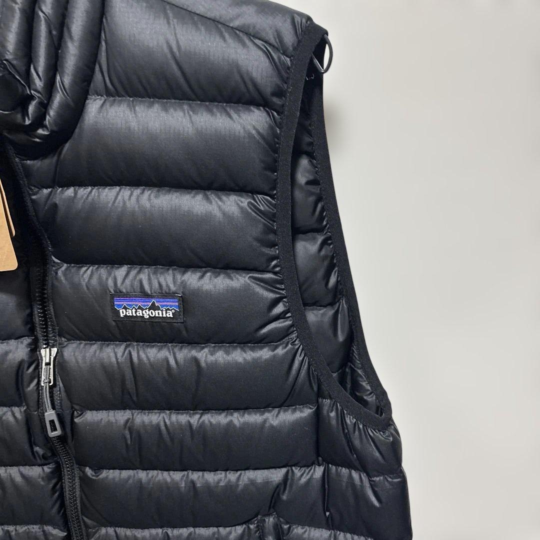 patagonia ブラック ダウンベスト