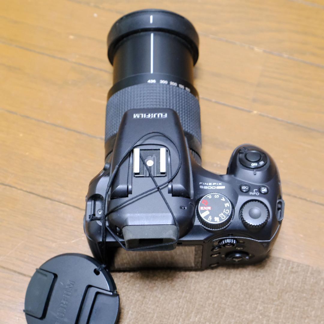 デジタルカメラ FUJIFILM FinePix S200EXR
