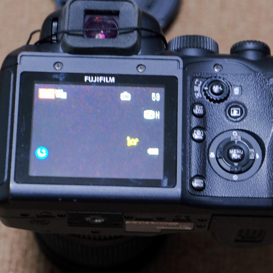 デジタルカメラ FUJIFILM FinePix S200EXR