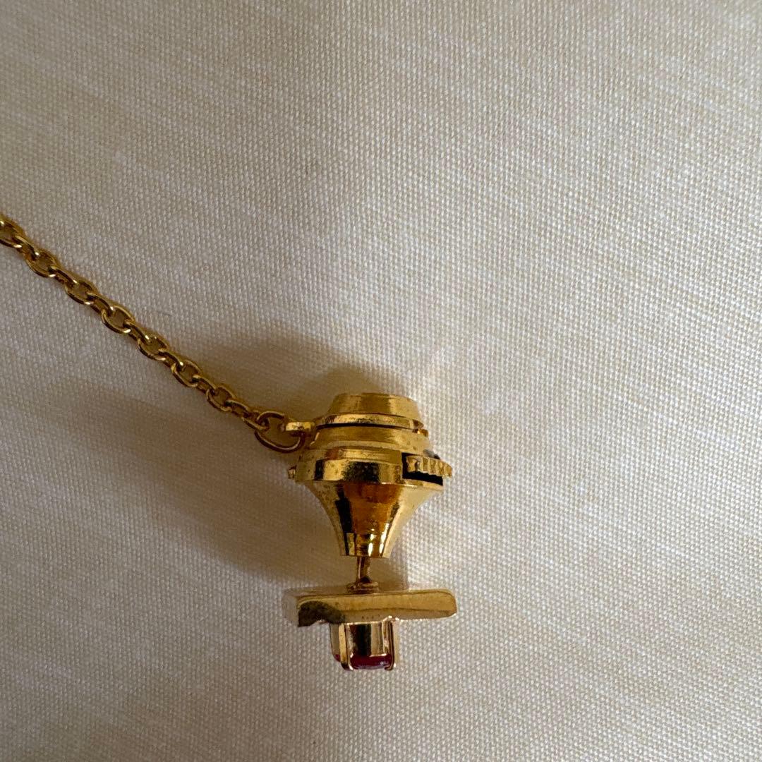 ネクタイピン　K18 ルビー