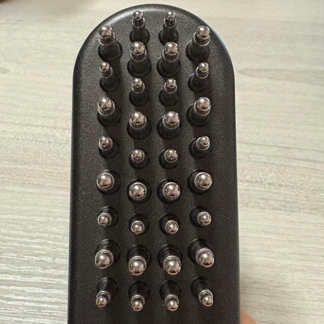 【未使用・美品】SALONIA EMSリフトブラシ 3Dケア ブラック