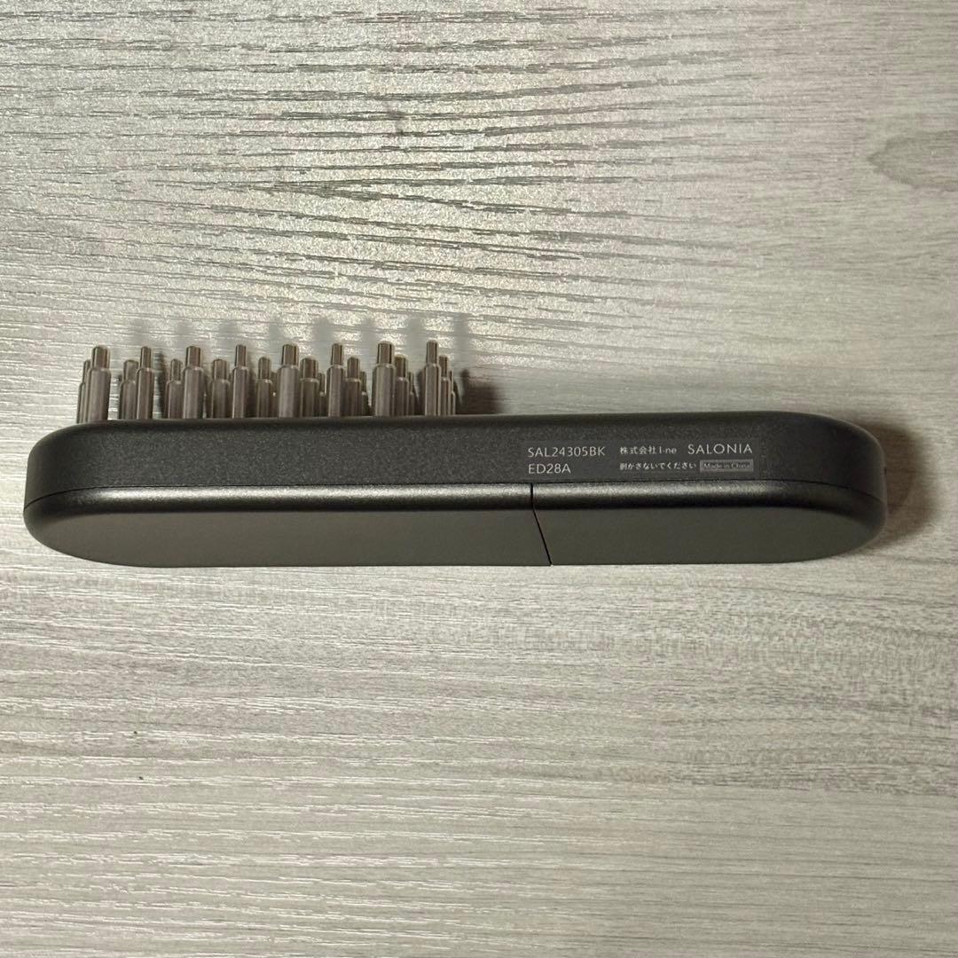 【未使用・美品】SALONIA EMSリフトブラシ 3Dケア ブラック