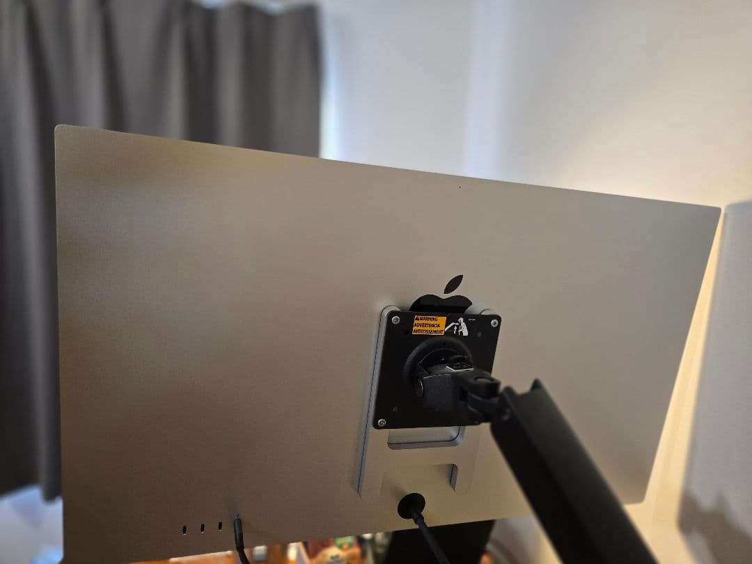 Apple Studio Display 標準ガラス VESAマウントアダプタ