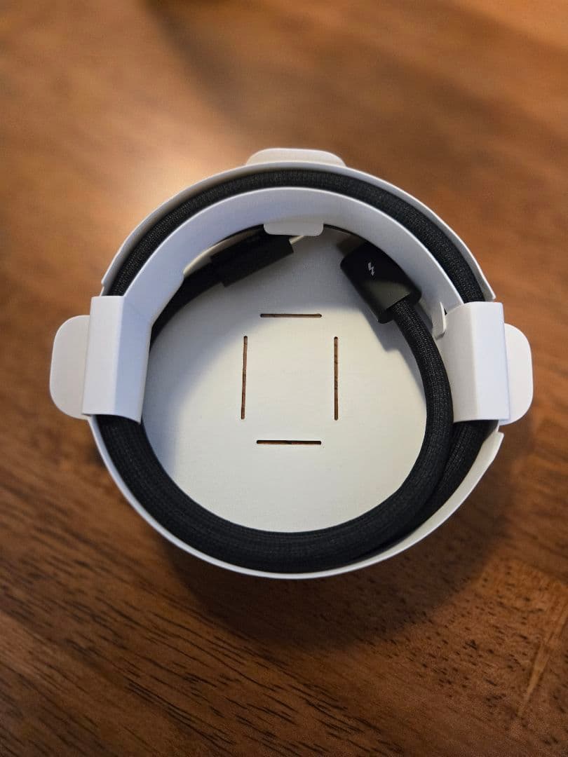 Apple Studio Display 標準ガラス VESAマウントアダプタ