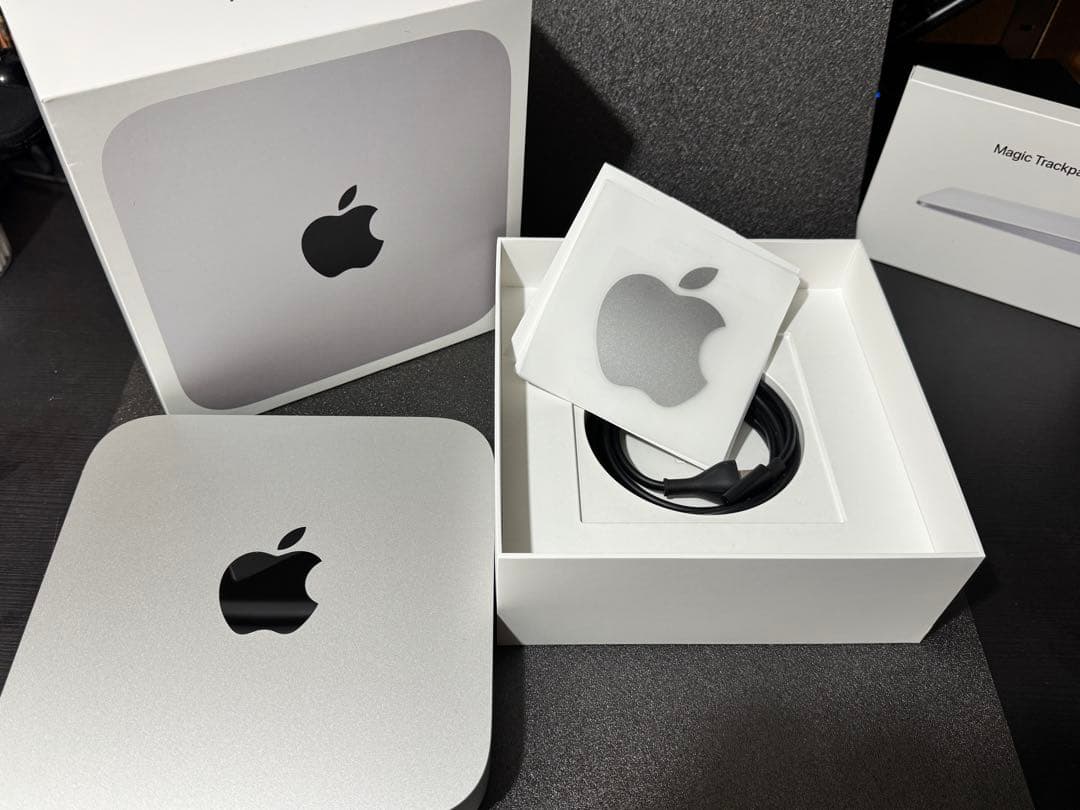 Apple Mac mini シルバー 本体　マジックトラックパッド付