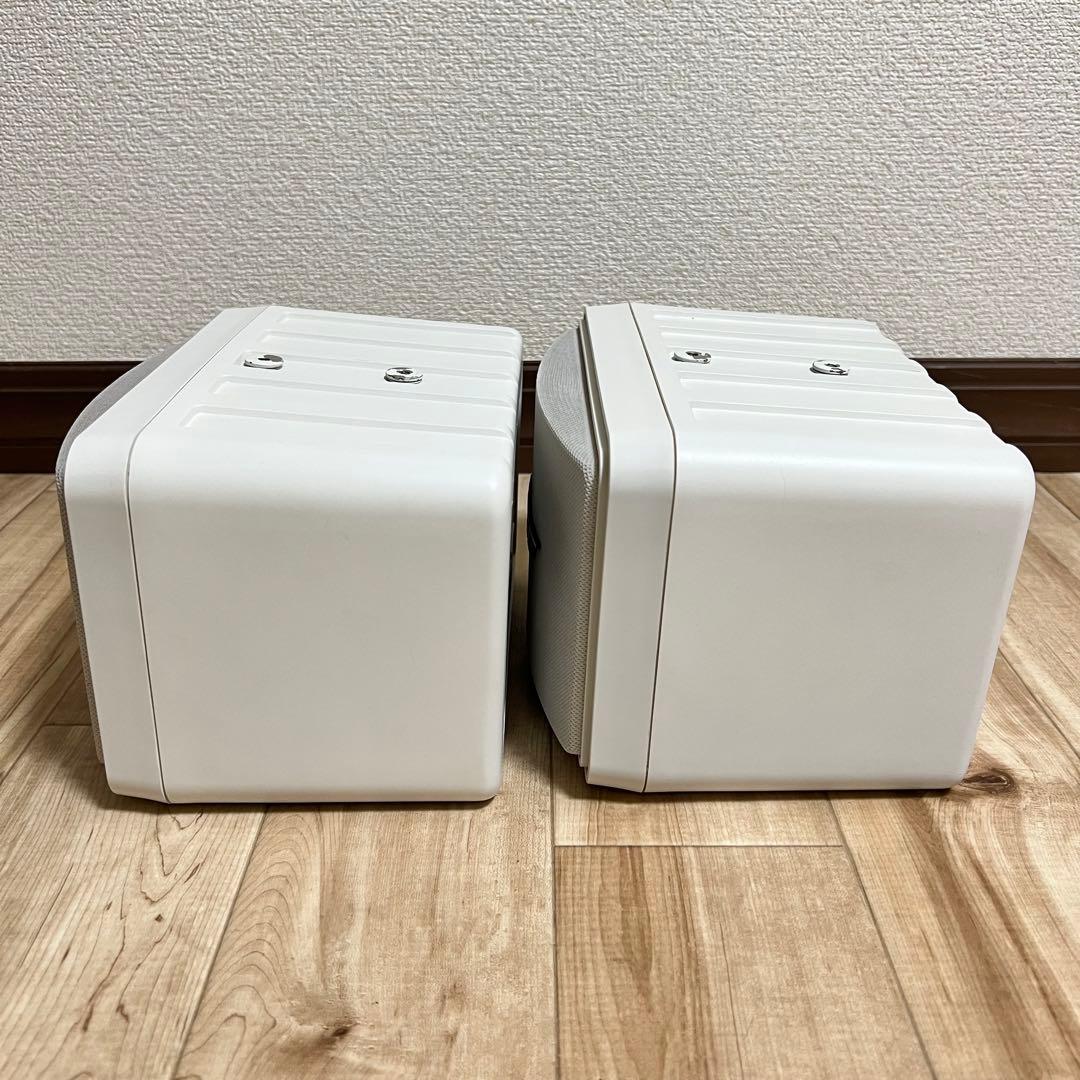 コロ助　BOSE ボーズ 111ADW ペアスピーカー 白 純正吊り金具付