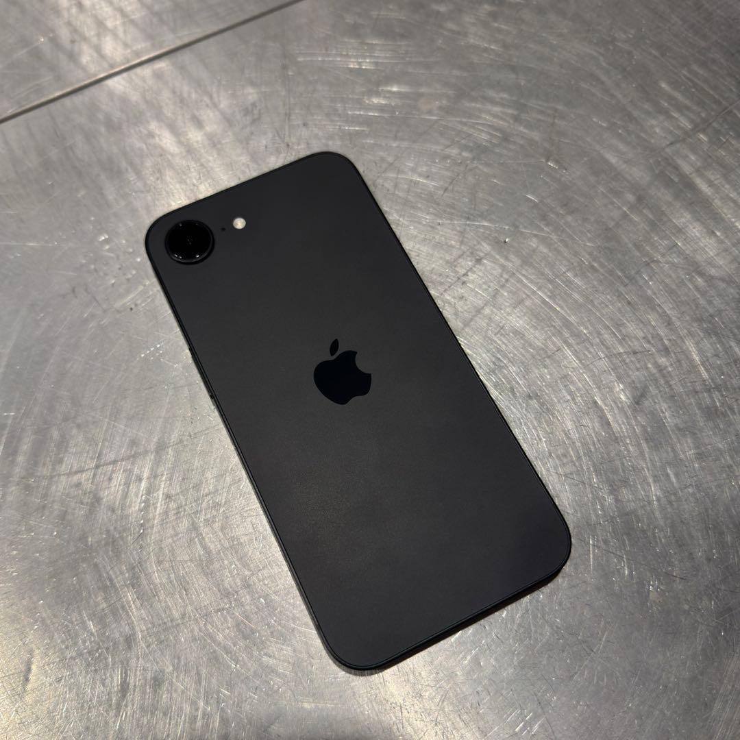 スマートフォン本体 iPhone 16e 128GB Black