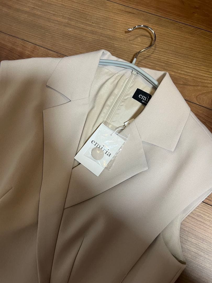 値下げエミリアヴィズ　emiria 新品未使用 ノースリーブ ロングワンピース