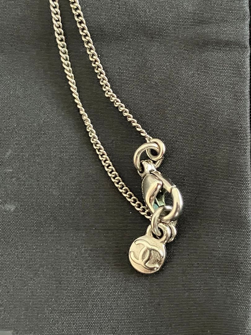 シャネルカメリアネックレス