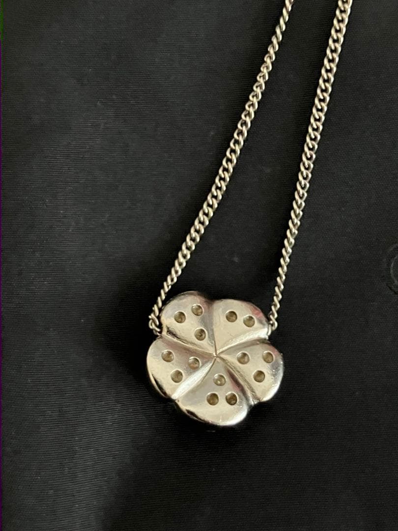 シャネルカメリアネックレス