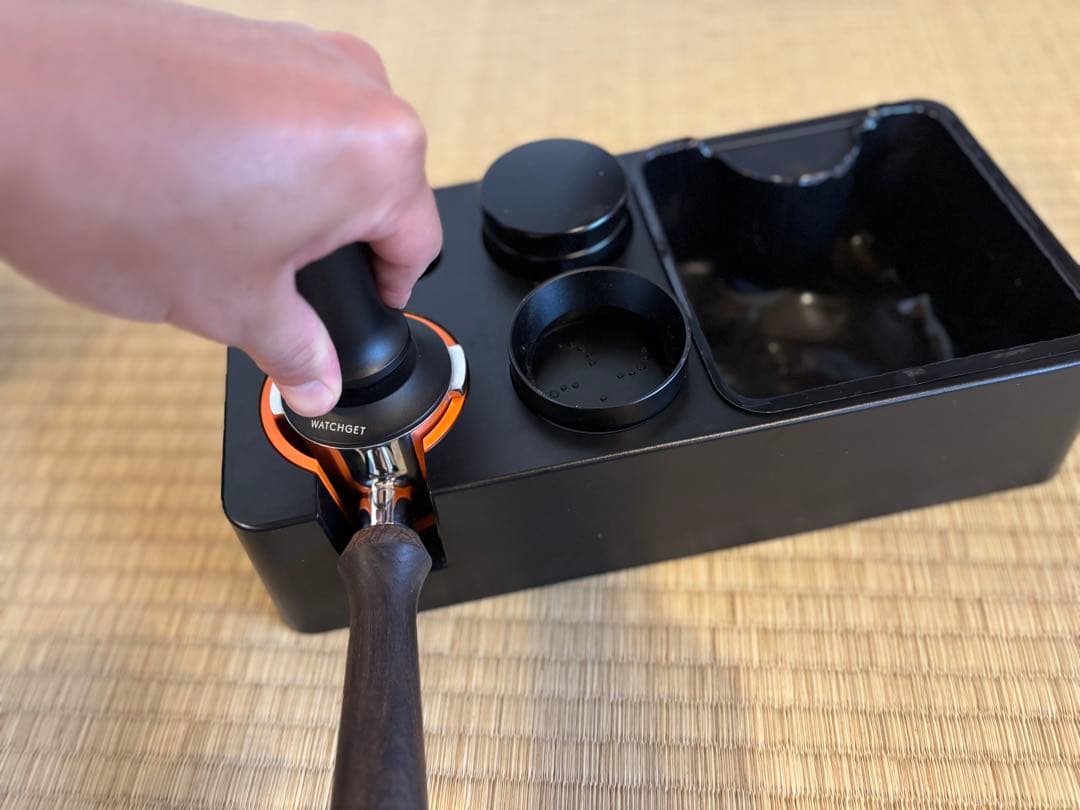 DeLonghi エスプレッソマシン コーヒーグラインダセット　ラテアート